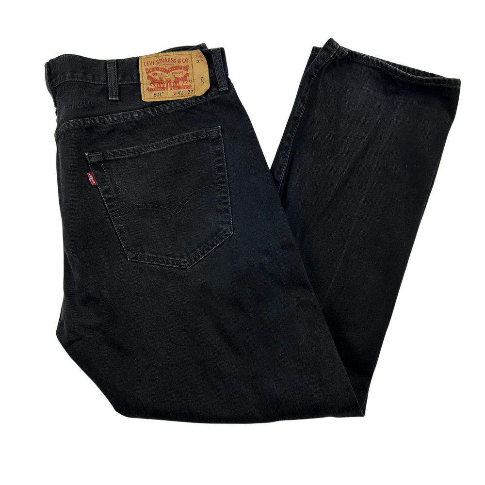Levis 501 Jeans Mens 42x32 Black Denim Button Fly Regular Fit Straight Leg